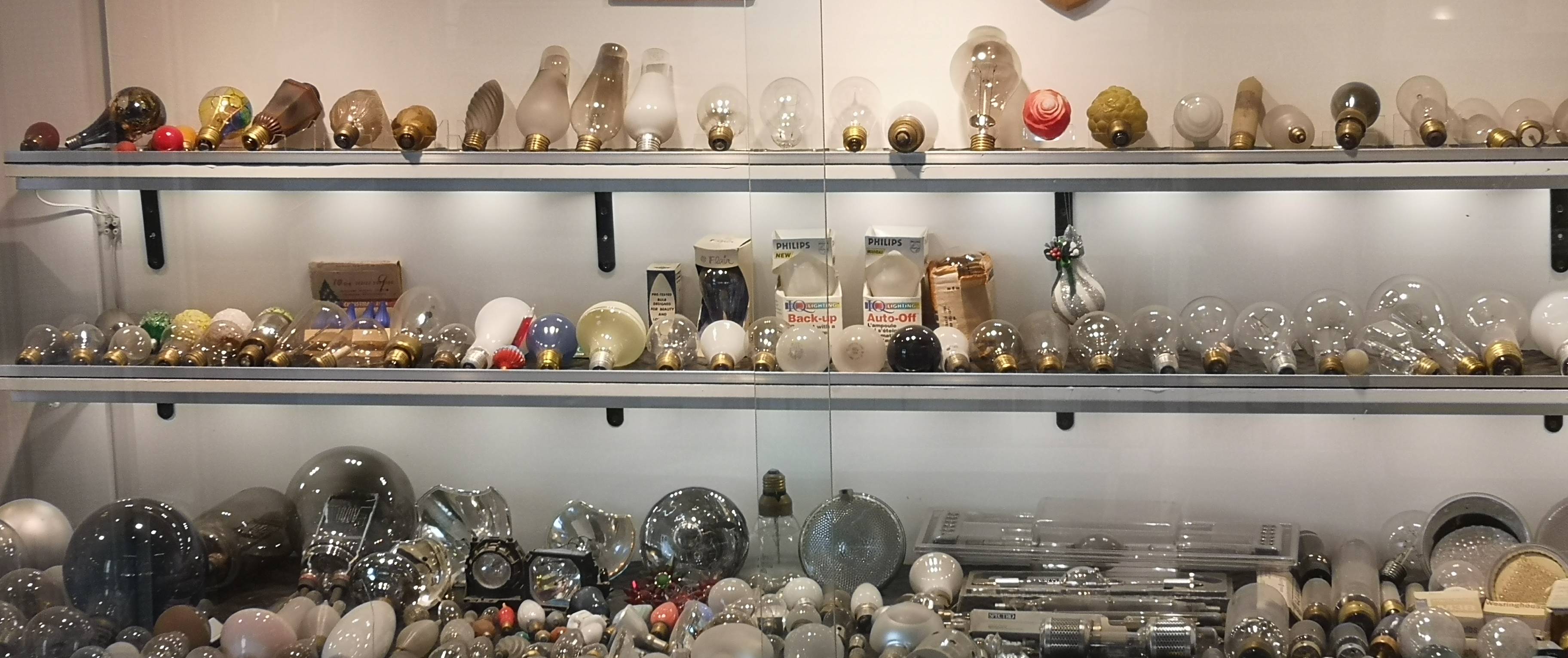 Family-Owned Lighting Store in Ottawa – Serving Customers for 50+ Years with Expert Lighting Solutions