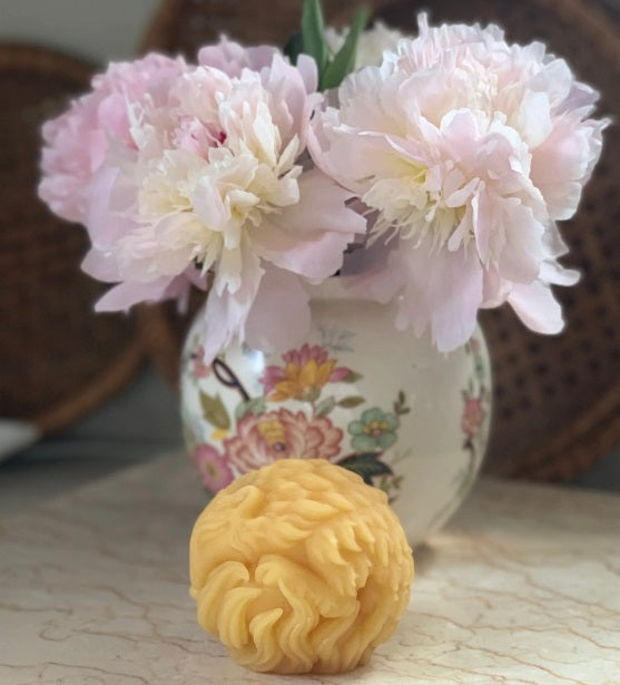 Fox-Ball Beeswax Candle | 100% Canadian Beeswax | Handmade | 15+ Hour Burn | Eco-Friendly